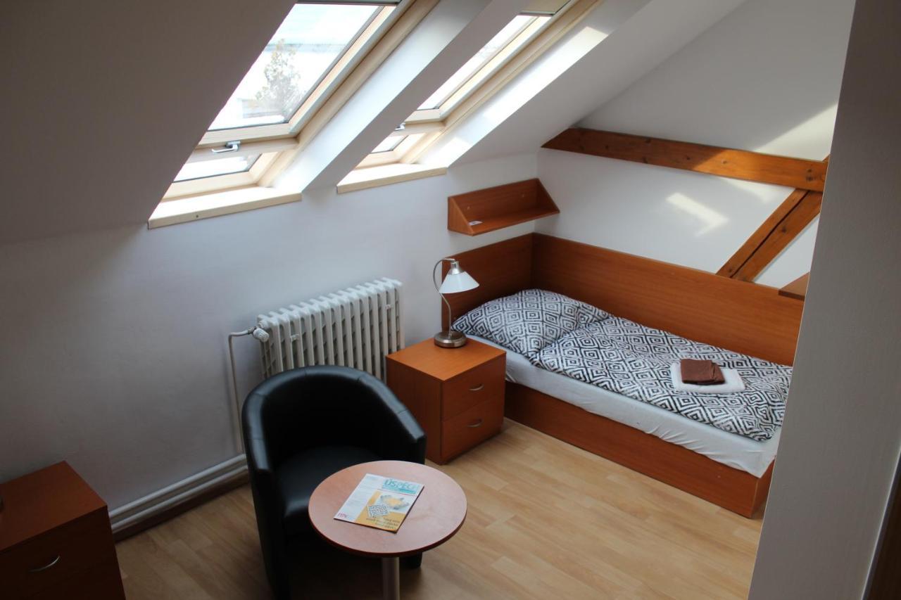 Ubytovani Na Spejcharu, Zelevcice Slaný Extérieur photo