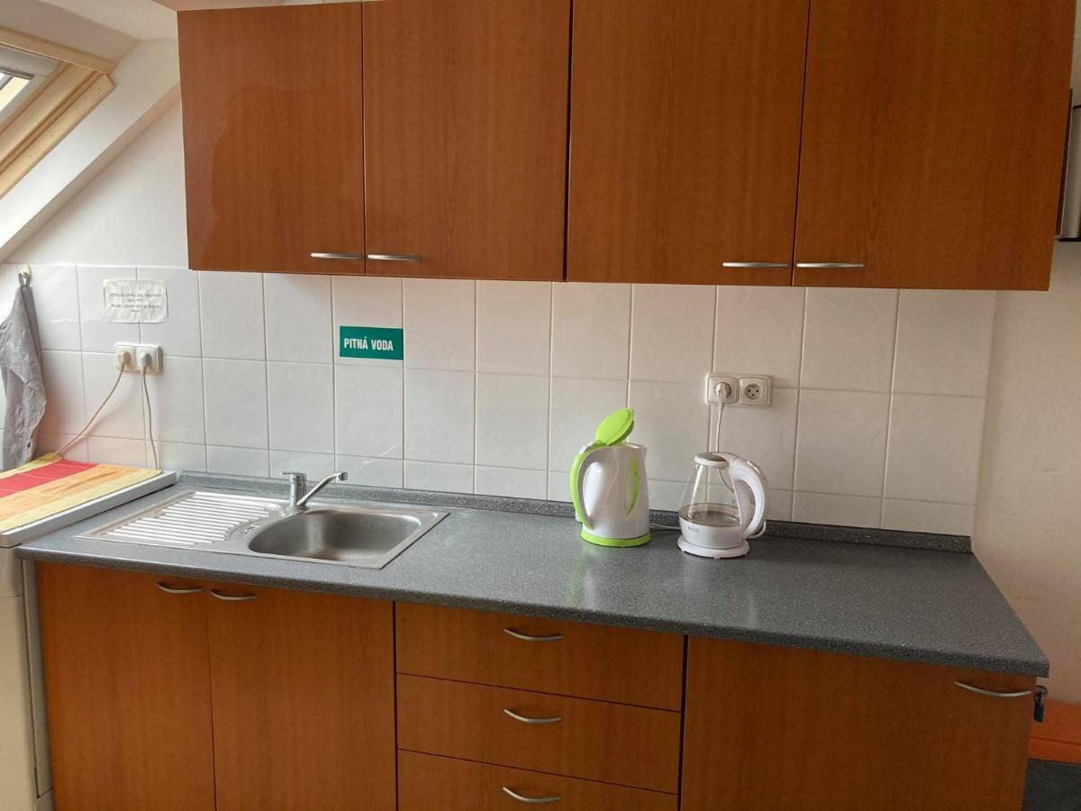 Ubytovani Na Spejcharu, Zelevcice Slaný Extérieur photo